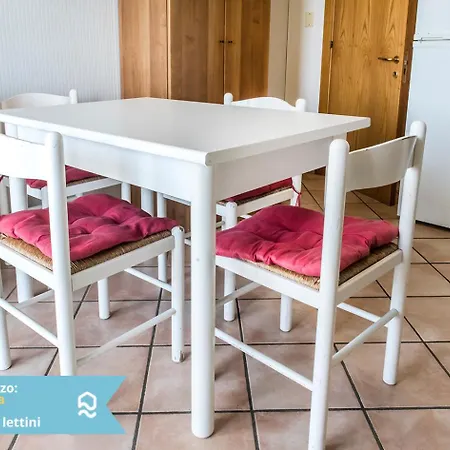 Senigallia, Bilocale Sul Mare Con Inclusa - Se004